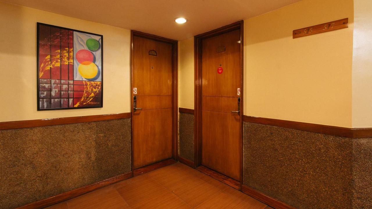 Reddoorz At Timog Avenue Quezon City Exterior photo