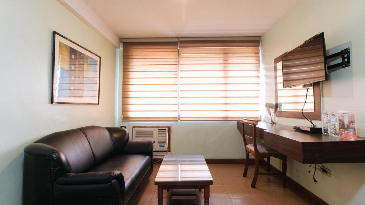 Reddoorz At Timog Avenue Quezon City Exterior photo